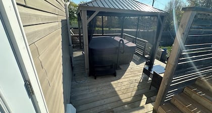 Cozy Hideaway at the Cove