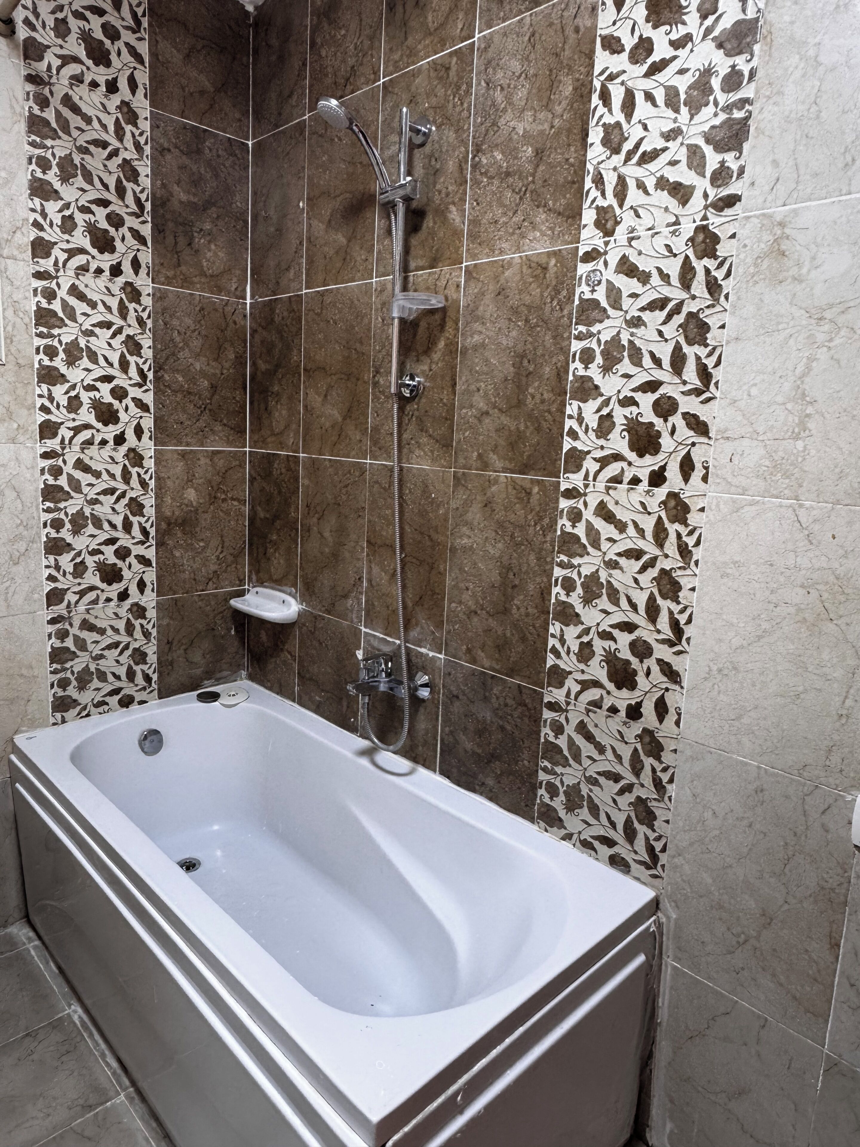Dusche, Bidet, Handtücher, Seife