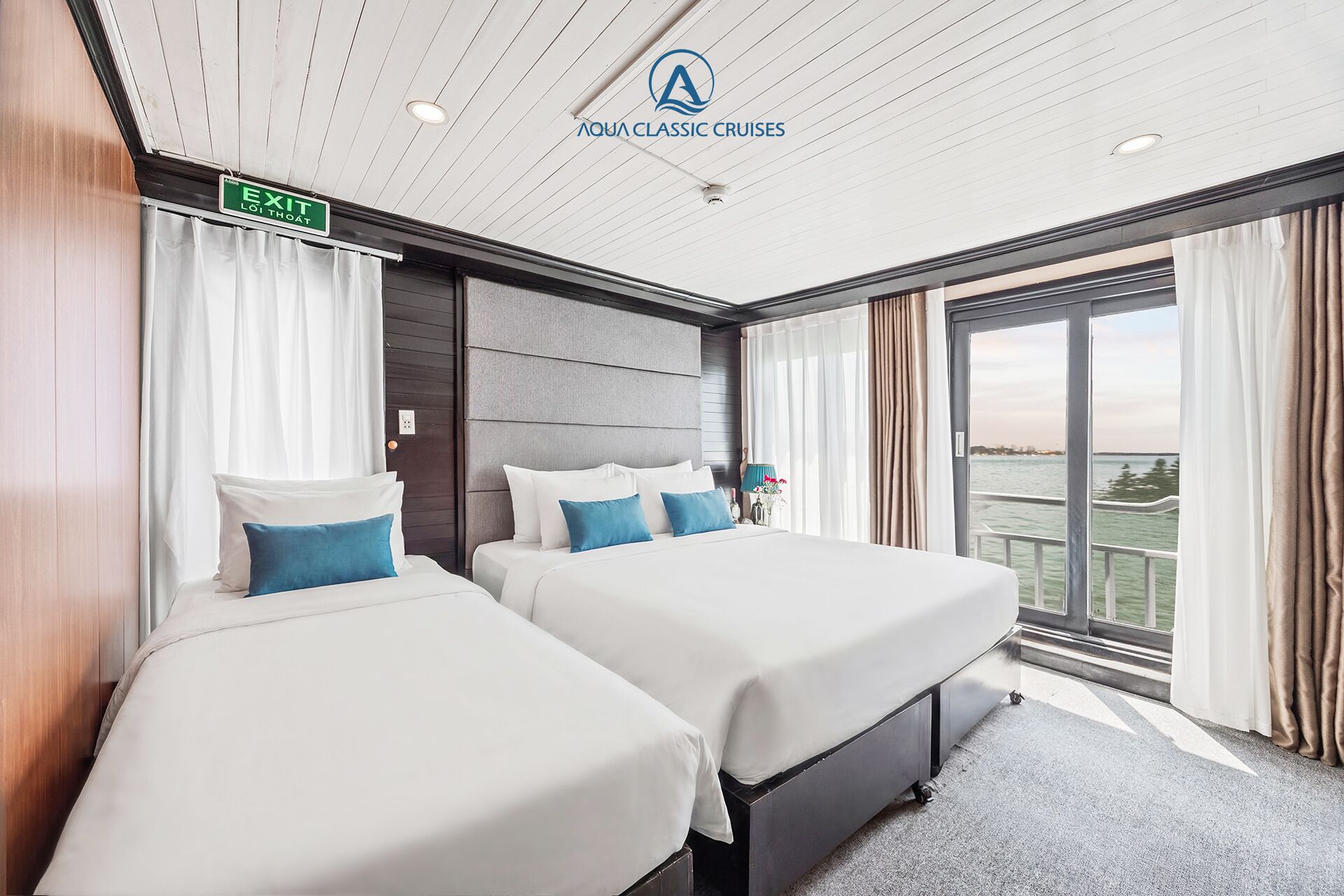 小型套房, 阳台, 海景 | 办公桌、免费 WiFi