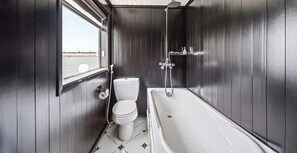 Junior Suite, Balcony, Sea View | Bathroom - Aqua Classic Cruise (Ha Long)