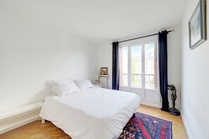 2 habitaciones, tabla de planchar con plancha, wifi y ropa de cama 