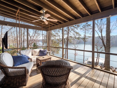 Serenity Rock: 4  BR, 3  BA House in Crane Hill, Sleeps 10