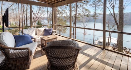 Serenity Rock: 4 BR, 3 BA House in Crane Hill, Sleeps 10