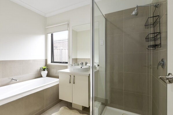 Bathroom - Comfort and Space in Lara's Family Friendly Home (Geelong)