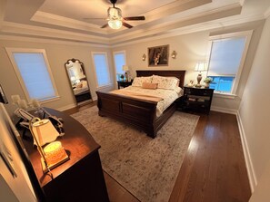 5 bedrooms, iron/ironing board, free WiFi, bed sheets - Luxury 5-bedroom house rental for PSU Weekend Events (Port Matilda)
