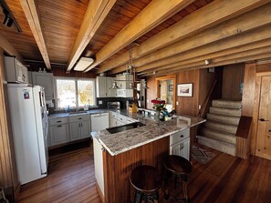 Private kitchen - Direct Beachfront Private House located in Hawks Nest Beach in Old Lyme. (Old Lyme)