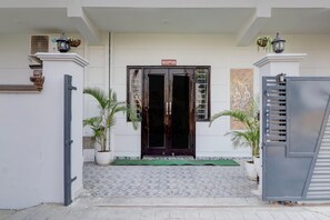 House | Reception