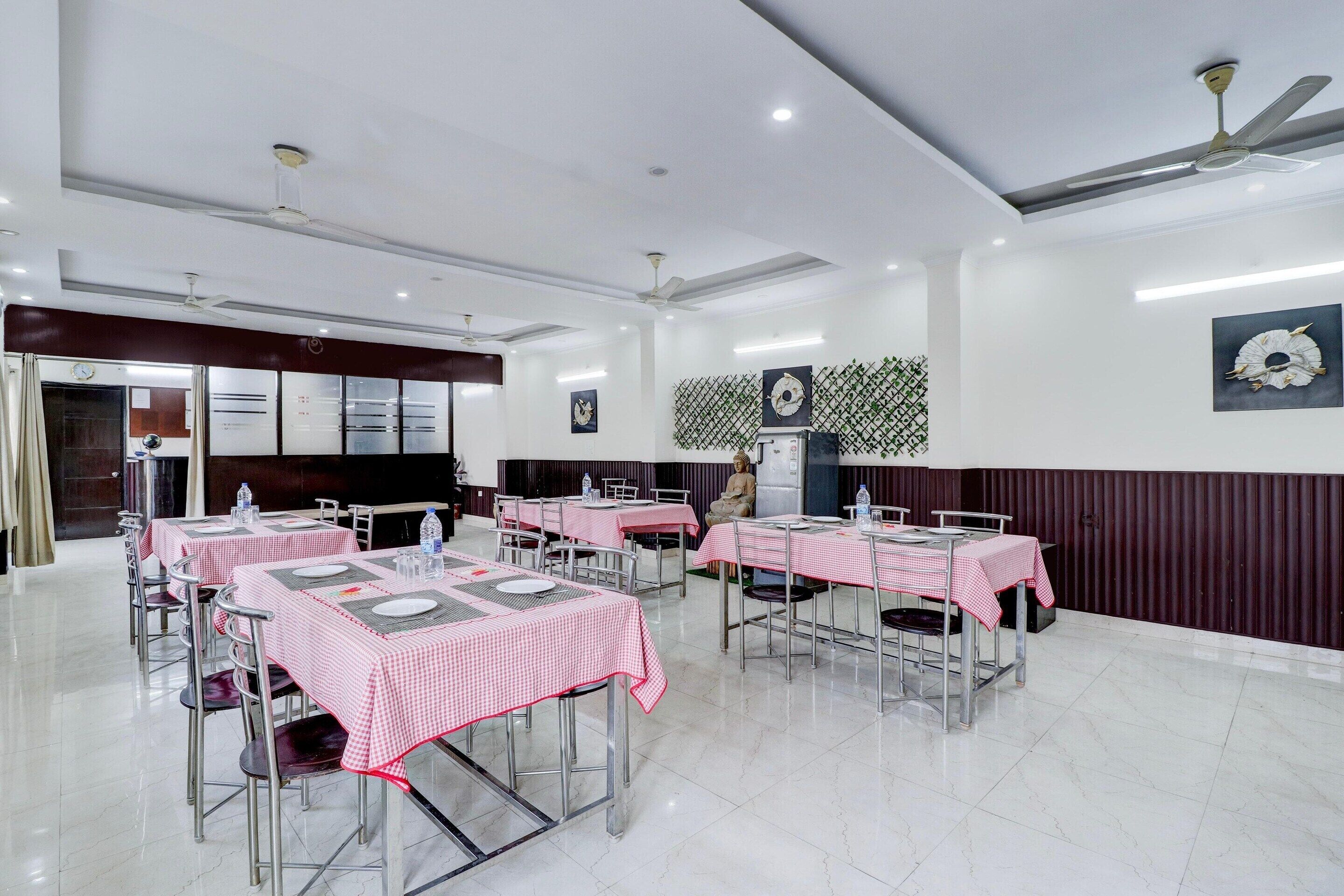 House | Dining