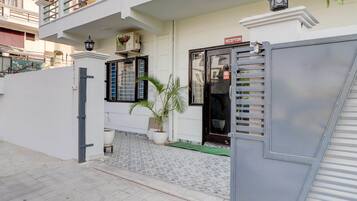 Rumah | Resepsionis