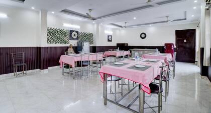 Deluxe Benison Guest House