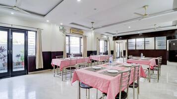 House | Dining