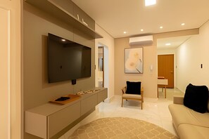 TV - Apê Apatitas - Comfort and Sophistication in Araxá (Araxá)