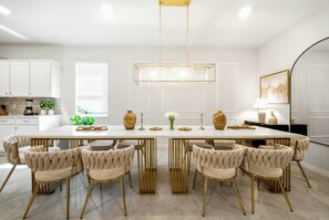 Dining - 8BR house at Windsor Cay resort, sleeps 22 (Clermont)