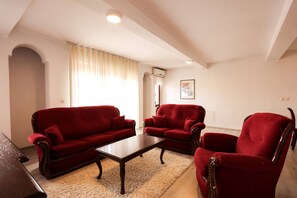 Téléviseur, bureau