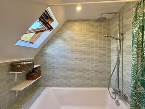 Hair dryer - Cottage 493 - Clifden - sleeps 5 guests  in 3 bedrooms (Clifden)