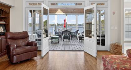 Rocky's Lake House, Exotic Home, Lake Front