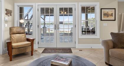 Rocky's Lake House, Exotic Home, Lake Front