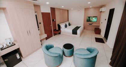 Empire Suites