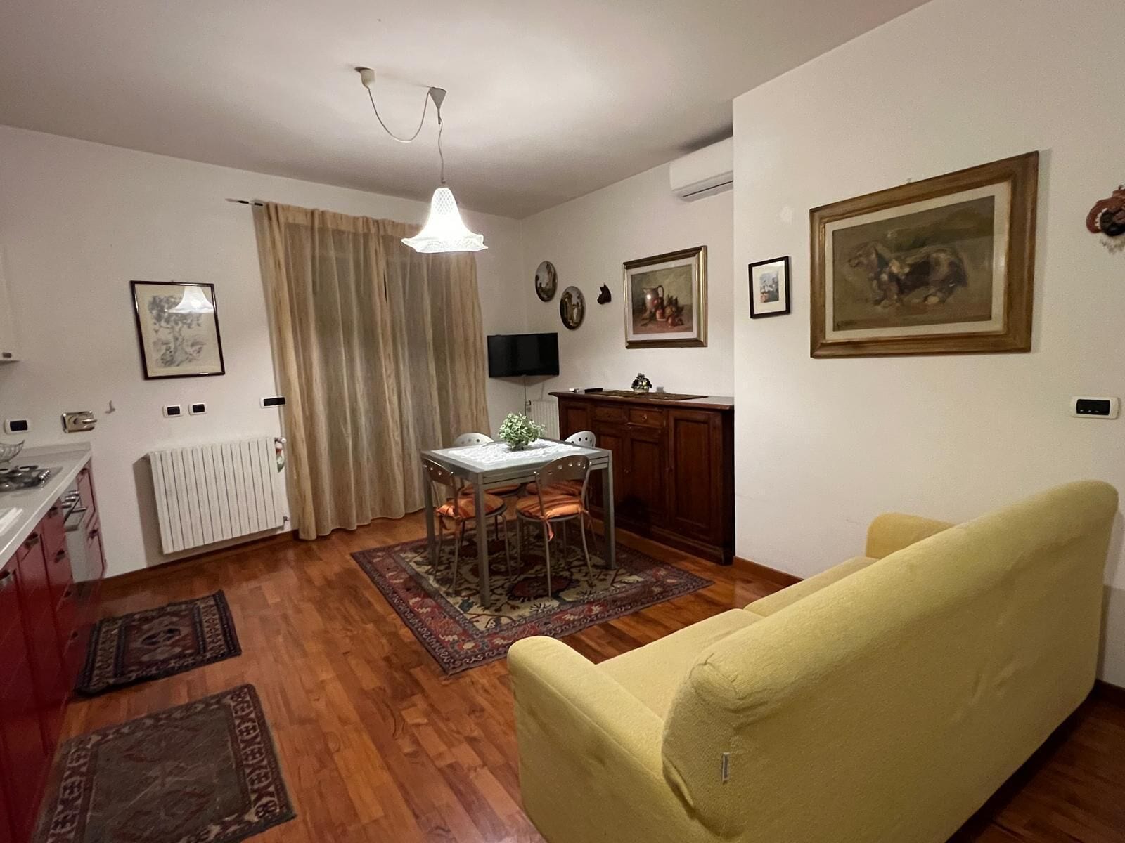 Appartement, balcon, vue ville | Coin séjour