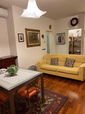 Living area - Predieri (Florence)