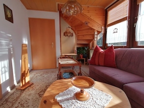 Living area - Cozy vacation apartment in quiet surroundings with terrace (Freital)