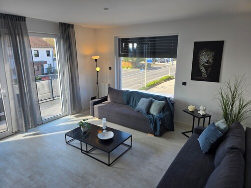 Moderne Wohnung mit Balkon nahe Airport