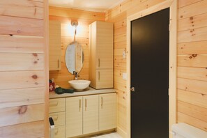 Shower, towels - Chalet 3M & Spa - Lanaudiere (Chertsey)