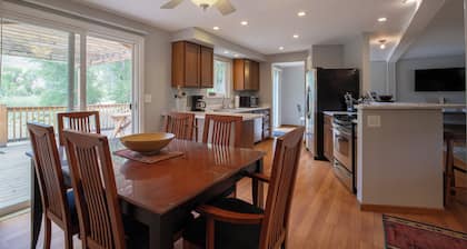 4 Bedroom home with patio overlooking Wind River