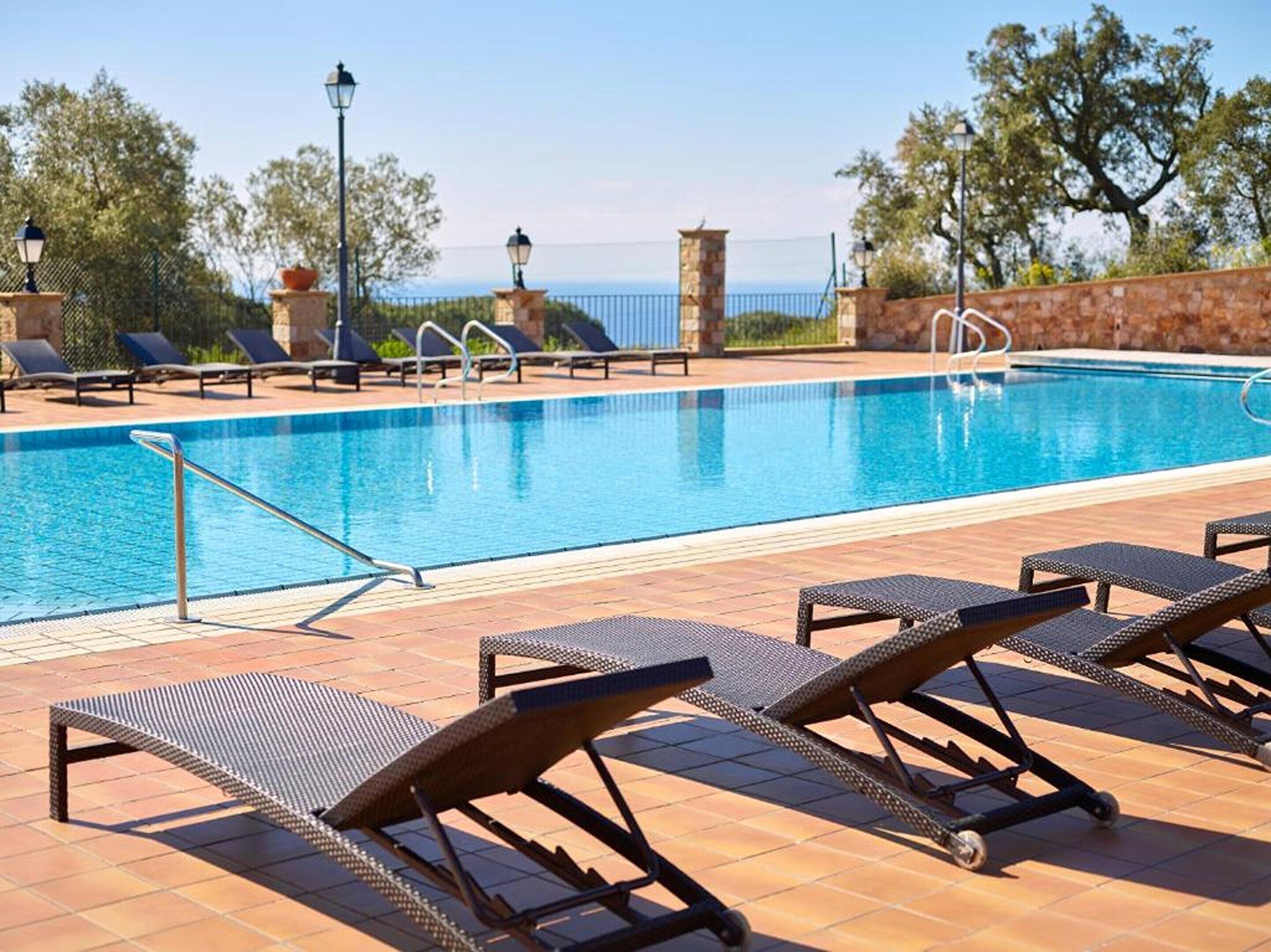 Apartamento | Piscina | Piscina interna, piscina externa