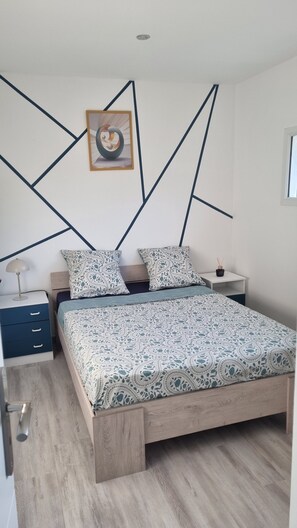 1 bedroom, WiFi, bed sheets - Detached T2 with garden. (Pont-Saint-Martin)