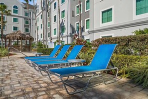 Terrace/patio - Inspiring and cozy Botanic Retreat - FREE Shuttle (Orlando)