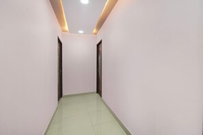 Interior - Hotel O Lakdikapul Near Birla Mandir (Hyderabad)