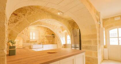 Stunning 350-year-old home with roof splash pool