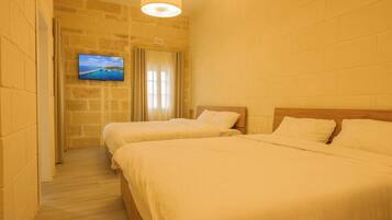 Iron/ironing board, free WiFi, bed sheets
