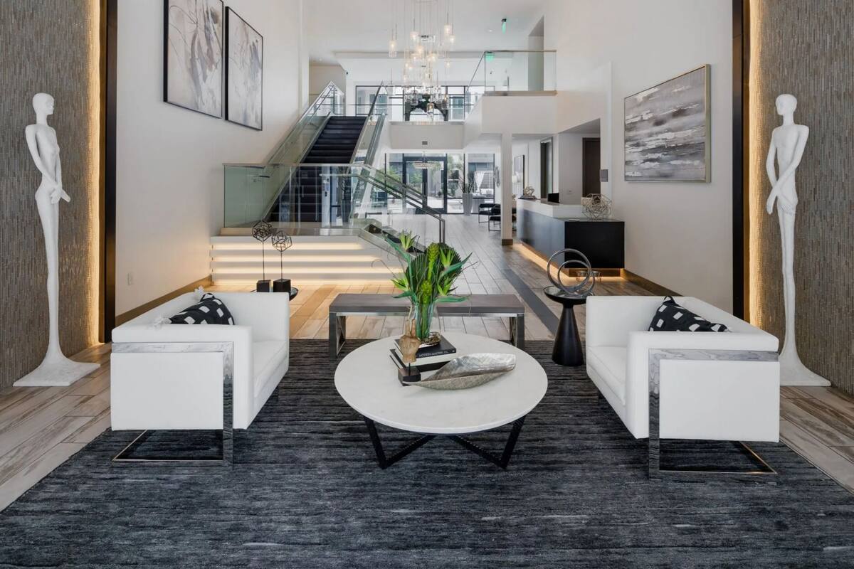 Apartment, Patio | Lobby