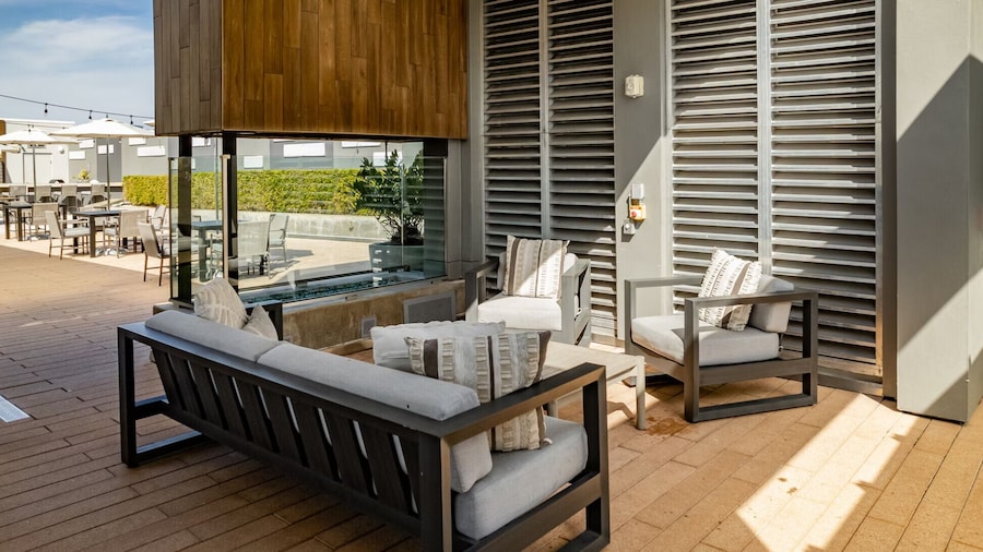 Virelli Apartments Upscale King Suite in the Heart of Orlando w Pool