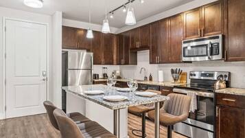 Apartment, Patio | Private kitchen