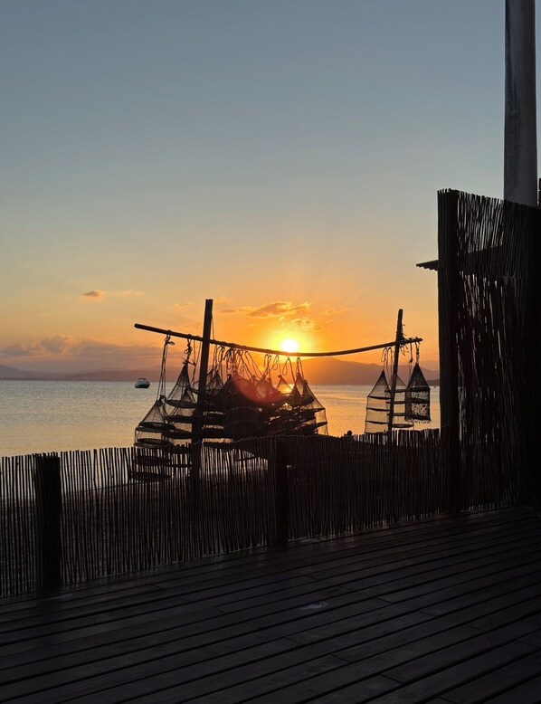 Suite de lujo, vista a la playa | Playa