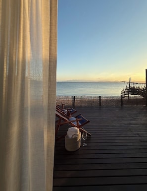 Luxury Suite, Beach View | Terrace/patio - Casa Santo Mar (Florianópolis)