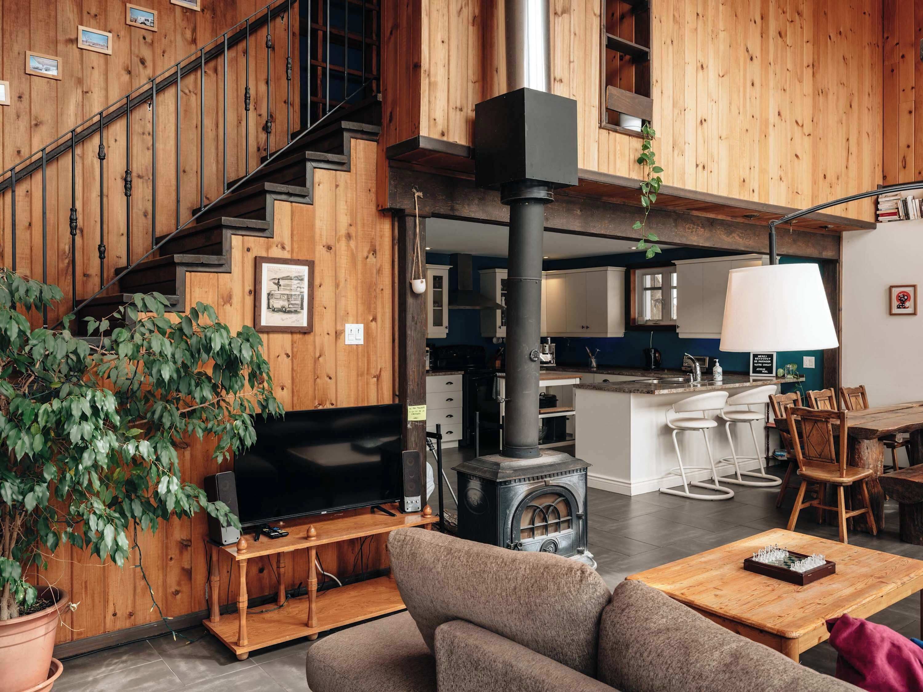 TV, fireplace, offices