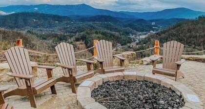 Luxurious 1-bedroom Westgate hotel suite in Gatlinburg. Waterpark on site.
