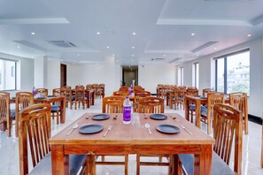 House | Dining - Super Townhouse Oak FRI Dehradun (Dehradun)