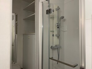 Hair dryer, towels - Sea view flat with pool & parking in Six-Fours (Six-Fours-les-Plages)