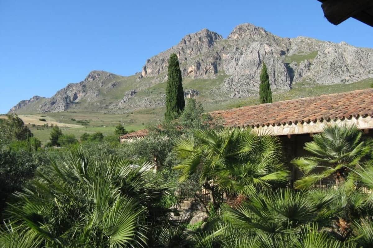 Standard Double Room, Patio, Garden View