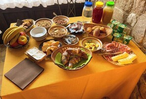 Breakfast buffet - Crapalicca Agriresort (Ventimiglia di Sicilia)