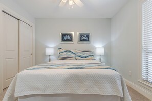 Iron/ironing board, Internet, bed sheets - Sandestin 3BDR- Sleeps 8/Golf Cart/Pet /Pool/Beach (Miramar Beach)