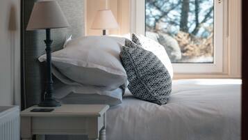 4 chambres, fer et planche à repasser, Wi-Fi gratuit, draps fournis