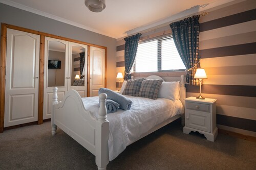 Peaceful and Spacious Home just 5 mins from Dunnet Head