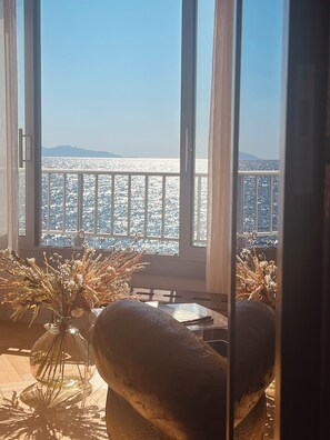 Interior - Exceptional appartement with Sea view and beach private access (San Martino Di Lota)