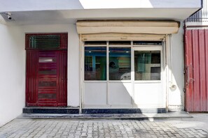 House | Reception - Hotel O Dehradun Railway Station (Dehradun)